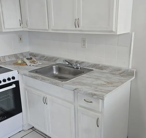 Kina Hialeah Apartments — Photo 24