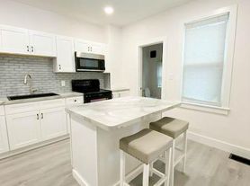 2102 Columbia Ave, Whitehall, PA