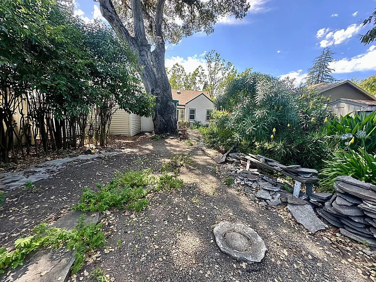 914 Slater St — Photo 20