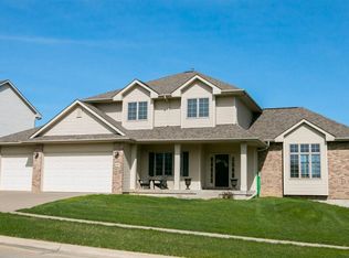 1109 Wild Prairie Dr, Iowa City, IA 52246