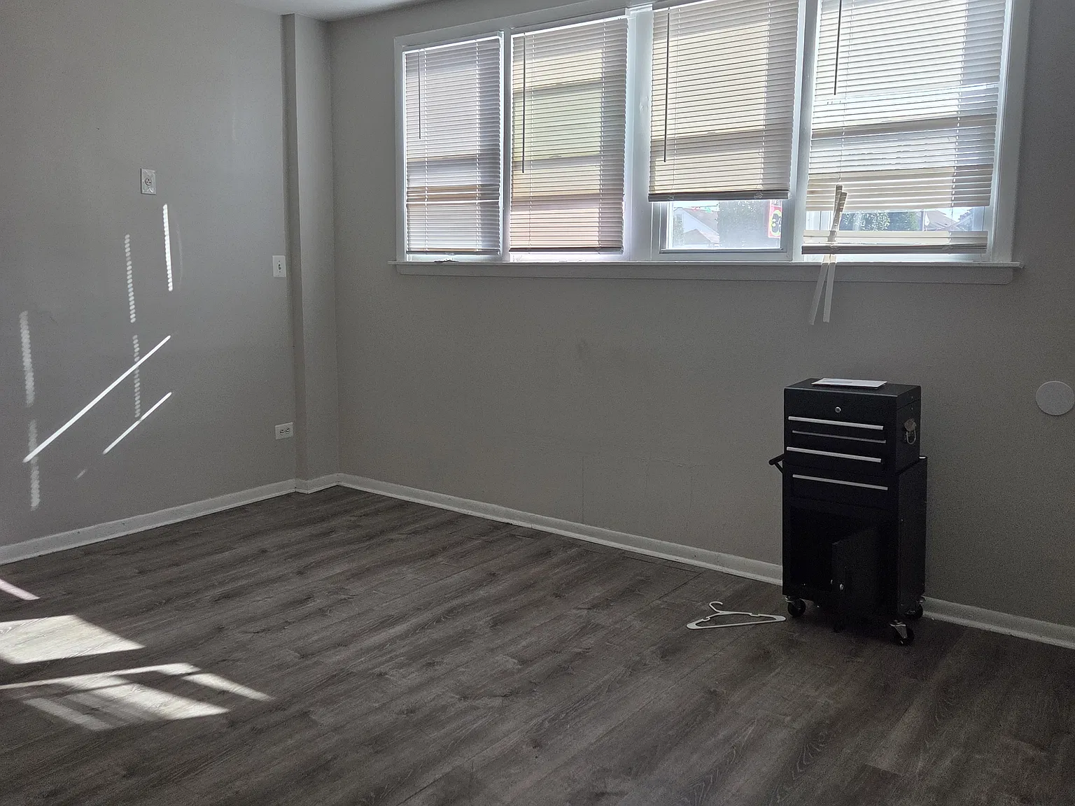 4852 W Diversey Ave — Photo 2
