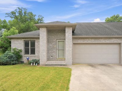 811 S Silverwood Rd, Muncie, IN, 47304