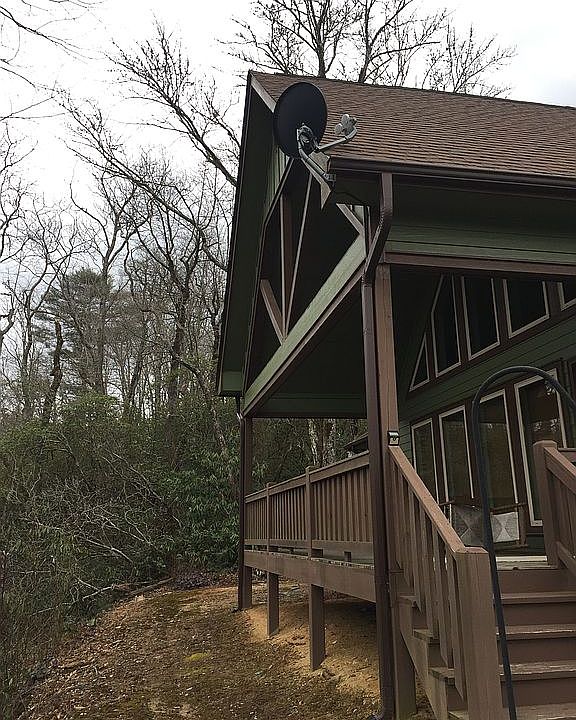 1st image of 104 Whisper Winds Ct