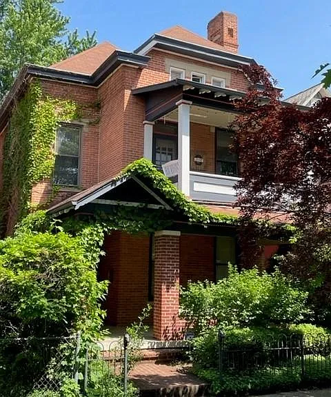 1340 Hunter Ave — Photo 2