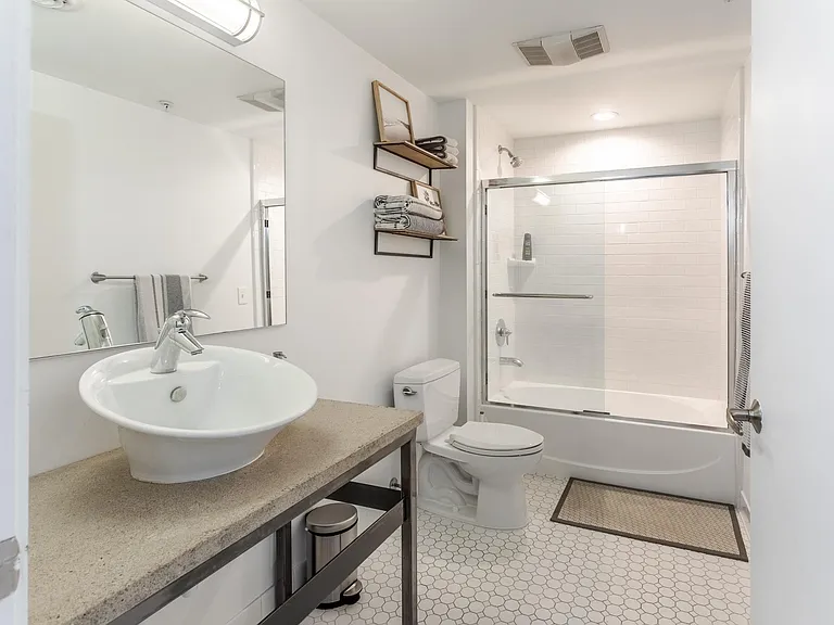 111 N Main St #208 — Photo 2