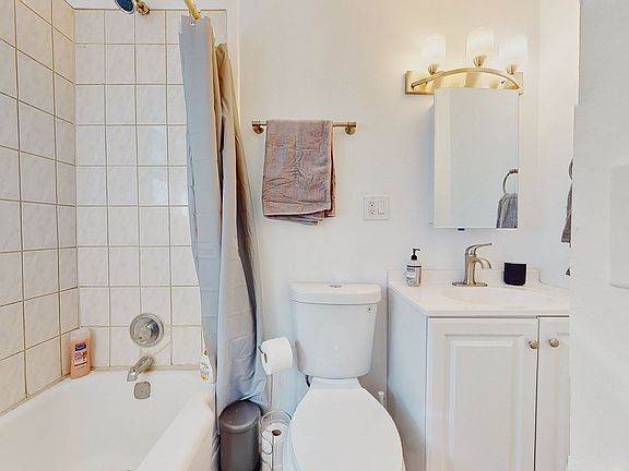 5th image of 208 Canner St APT 2A