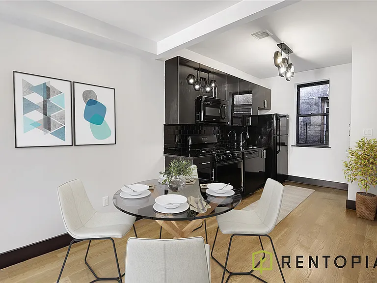 202 Scholes St #2D — Photo 1