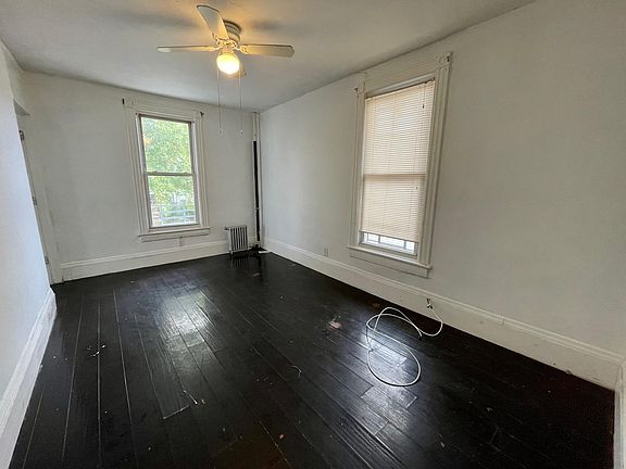 4th image of 8622 111th St Floor 2