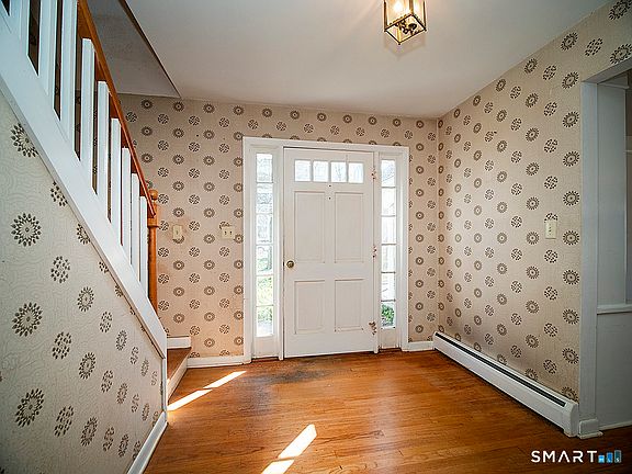 5th image of 33 Fairground Road