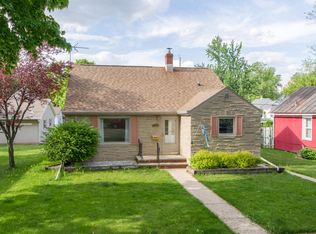 218 W 9th St, Kaukauna, WI 54130