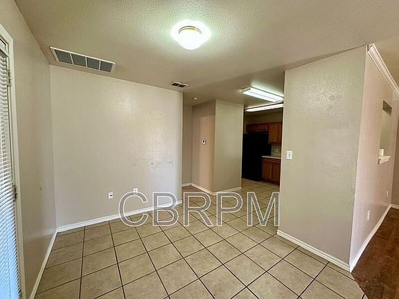4th image of 602 N Bangor Ave APT B