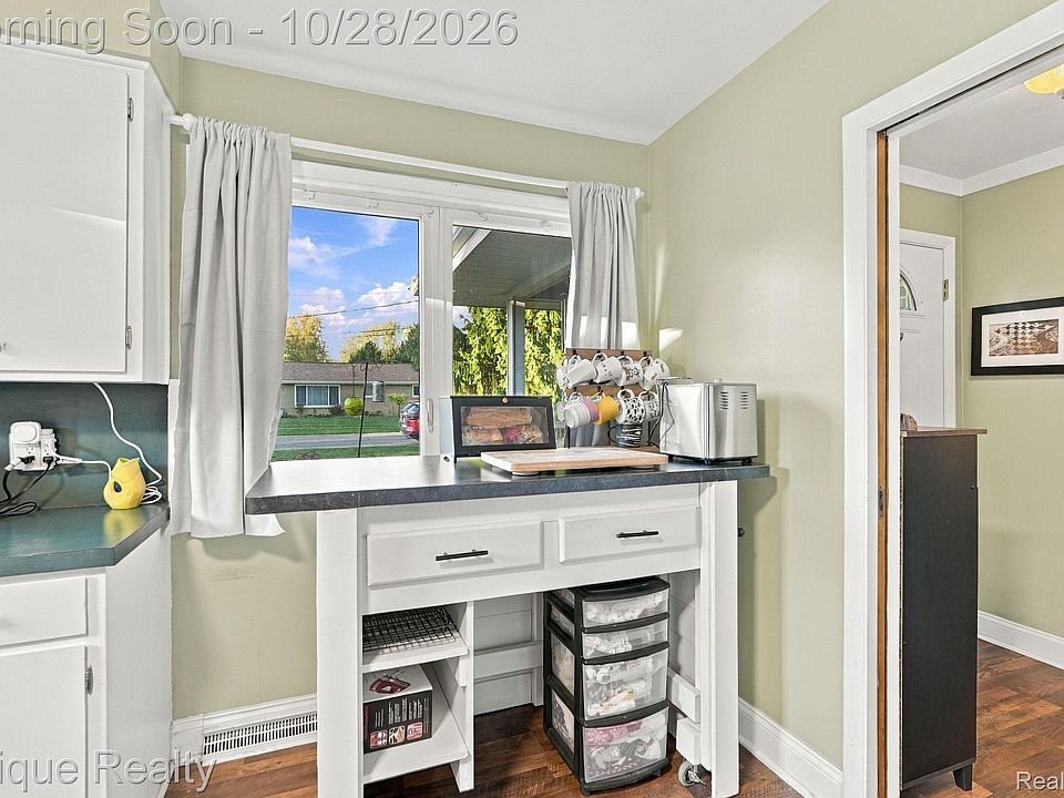 12407 Hillcrest Dr, photo 15