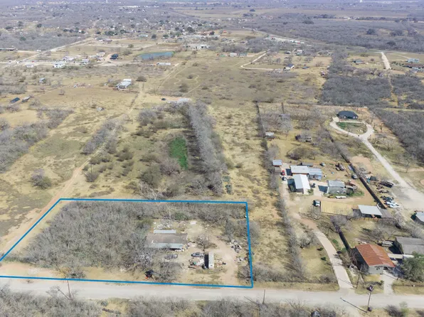 17873 Shady Falls Rd, Elmendorf, TX 78112