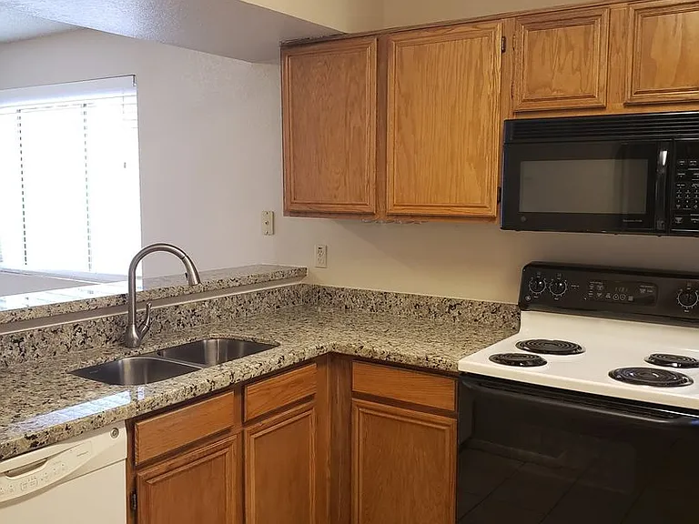 7040 W Olive Ave #92 — Photo 7