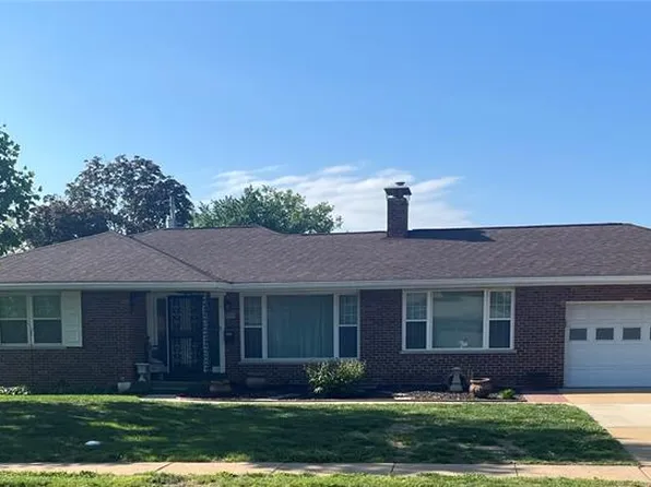 350 W Saint Anthony Ln, Florissant, MO 63031