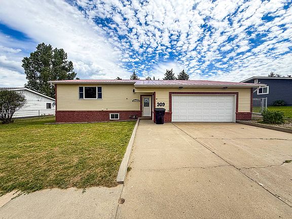 2nd image of 309 Agate Ave