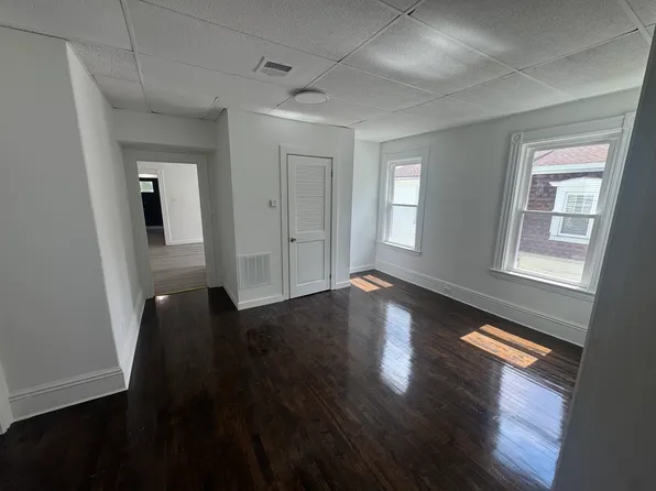 25 Wyman St APT 3, Worcester, MA 01610