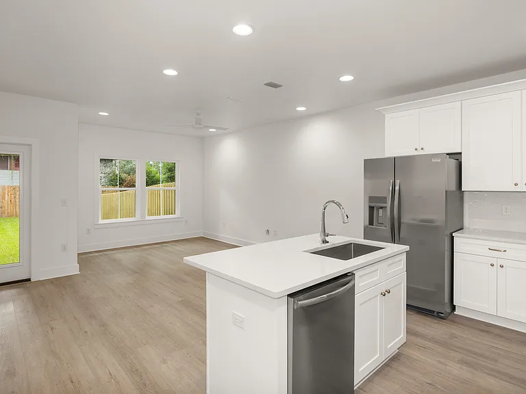 608 Fir Ave — Photo 5