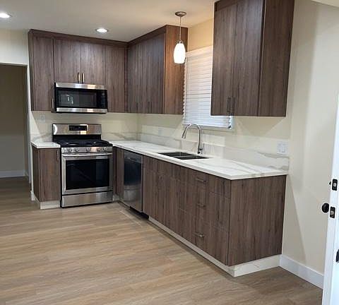 4th image of 10340 Jardine Ave