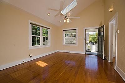 5th image of 658 42nd St