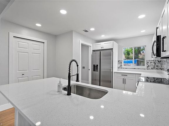 2nd image of 8354 San Carlos BLVD