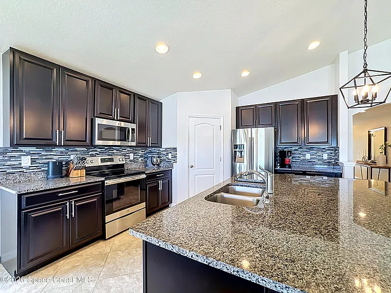 12033 Grand Kempston Dr — Photo 15