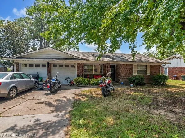 4300 Skywood Dr, Fort Smith, AR 72904
