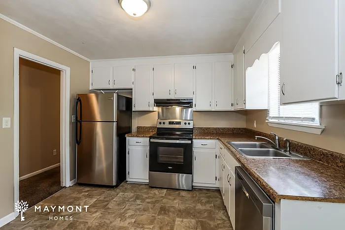 4113 N Sylvania Ct — Photo 8