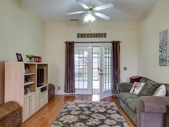 2nd image of 2749 Wiltshire Ct