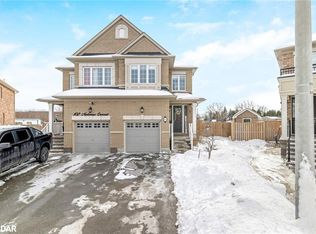 104 Narbonne Cres, Hamilton, ON L8J0J6