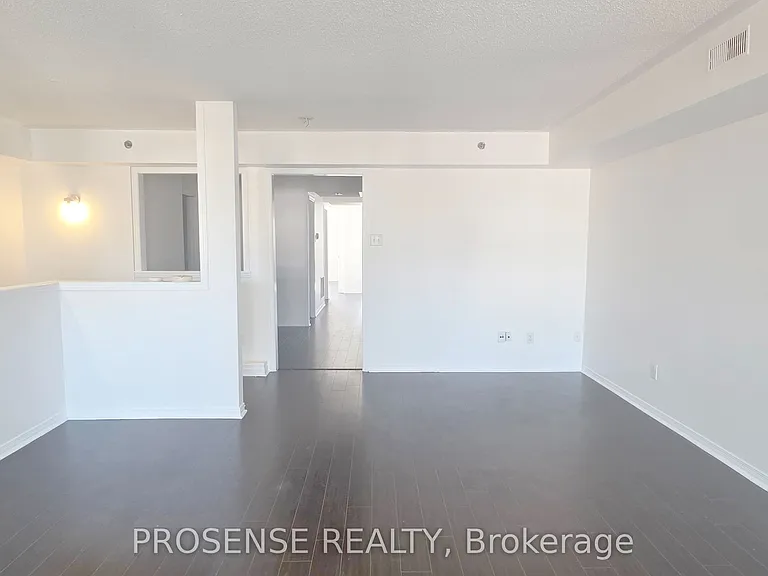 9699 Jane St #13 — Photo 3