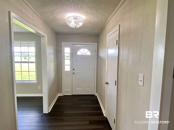 2nd image of 522 Jordan Rd