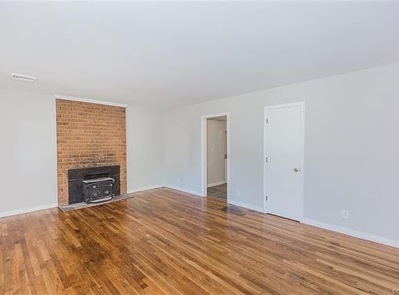 5th image of 620 Faye St