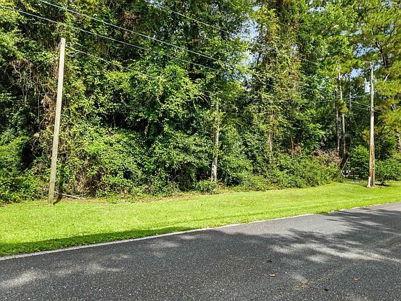 5th image of X Millwood Dr