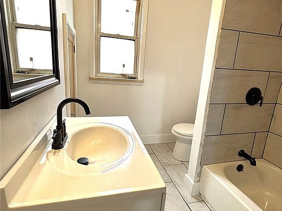 3rd image of 5103 Hamm Ave