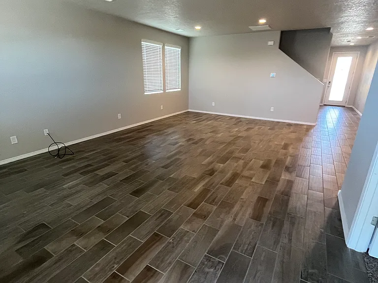 4489 Skyline Loop NE — Photo 18