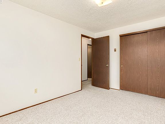 4th image of 14904 SE 1st St