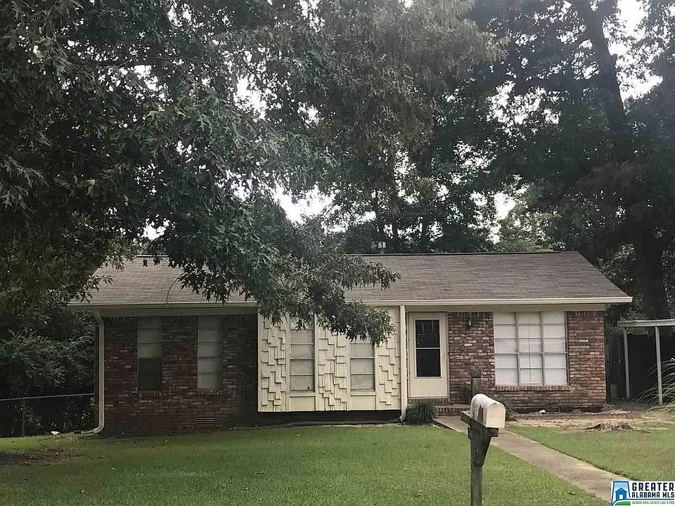 1st image of 2920 Valley View Cir