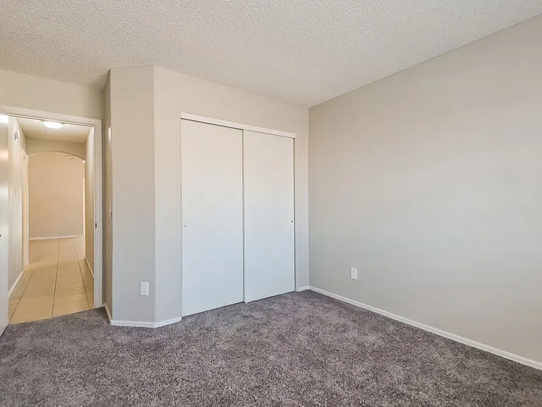 1809 W Rue De La Montagne — Photo 15