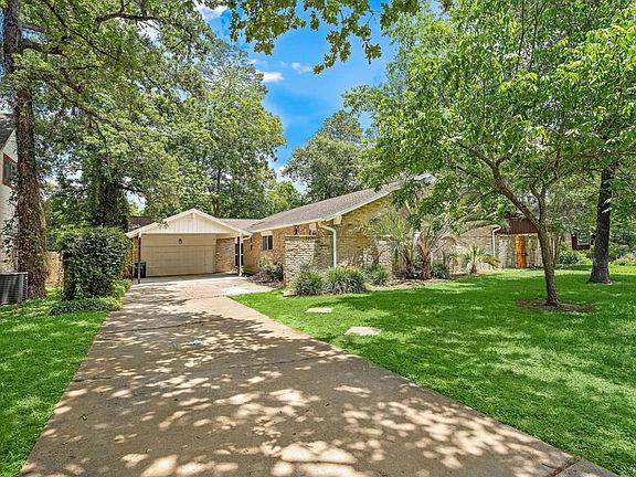 3rd image of 22222 Greenbrook Dr