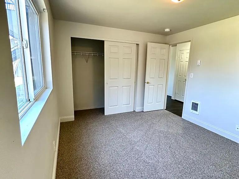 1618 SW Lava Ave — Photo 23