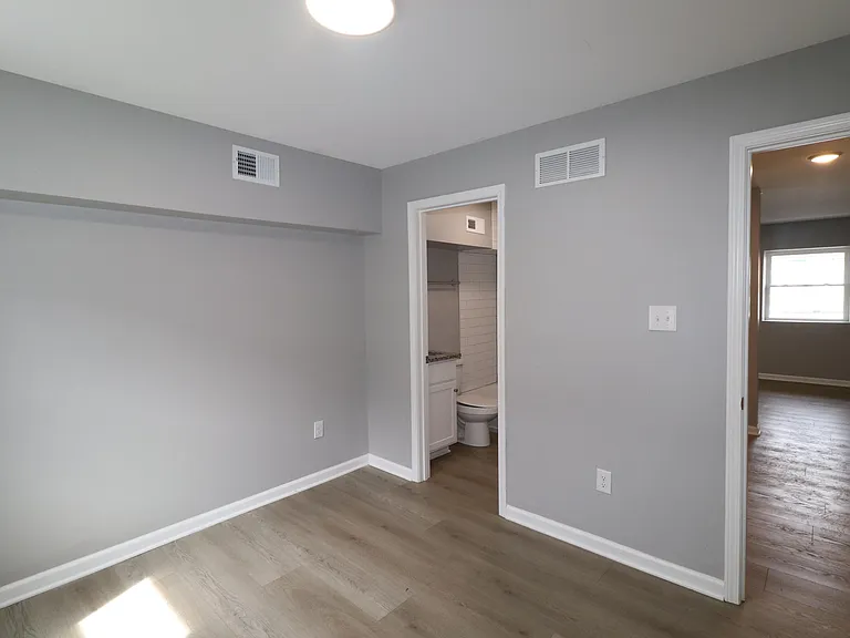 203 S 1st St #209 — Photo 7