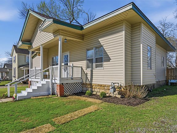 4th image of 123 N S St