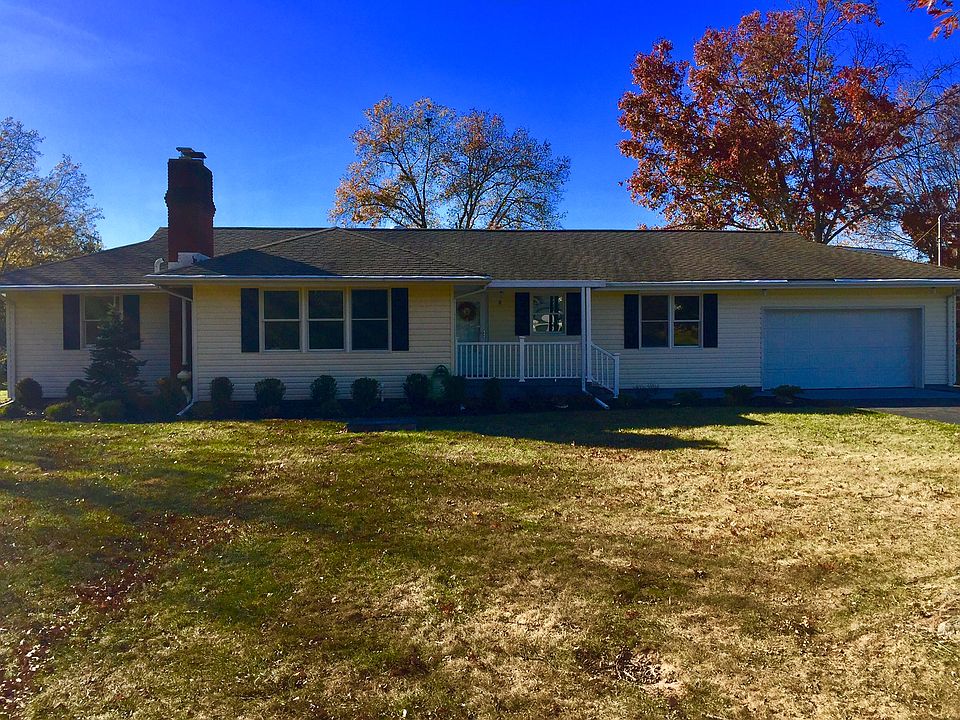 Front of Home on 1 acre lot