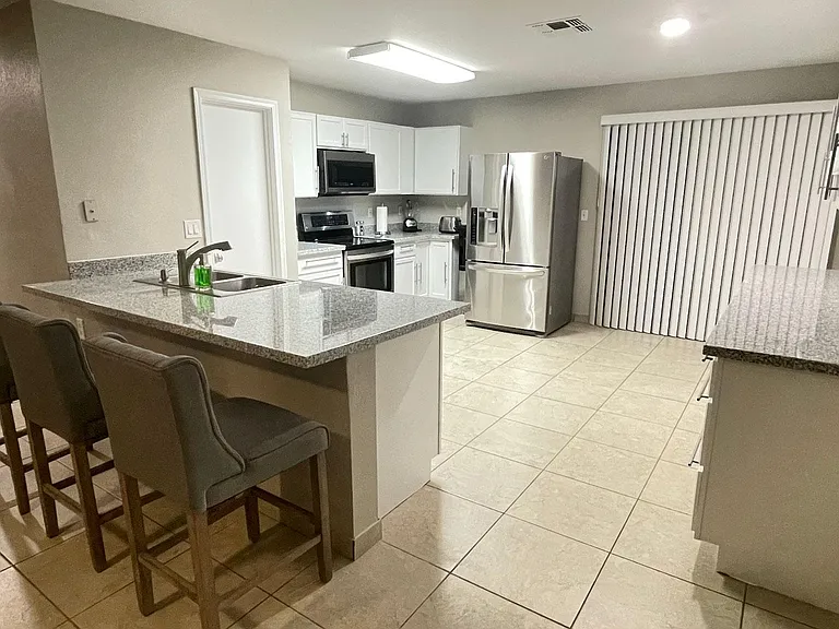 9233 W Highland Ave — Photo 3