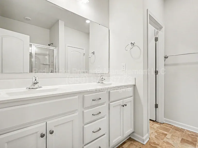 1007 Maylen Trce — Photo 18