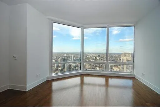 1 bed, 1.5 bath, 1046 sqft, $4,200 — Photo 3