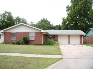 519 E Bridge Ave, Blackwell, OK 74631