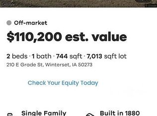 210 E Grade St, Winterset, IA 50273