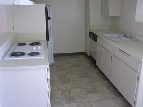 3rd image of 3398 Armada Dr APT 5